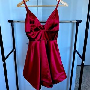 Scarlett Red Flowy Dress | Gently Worn